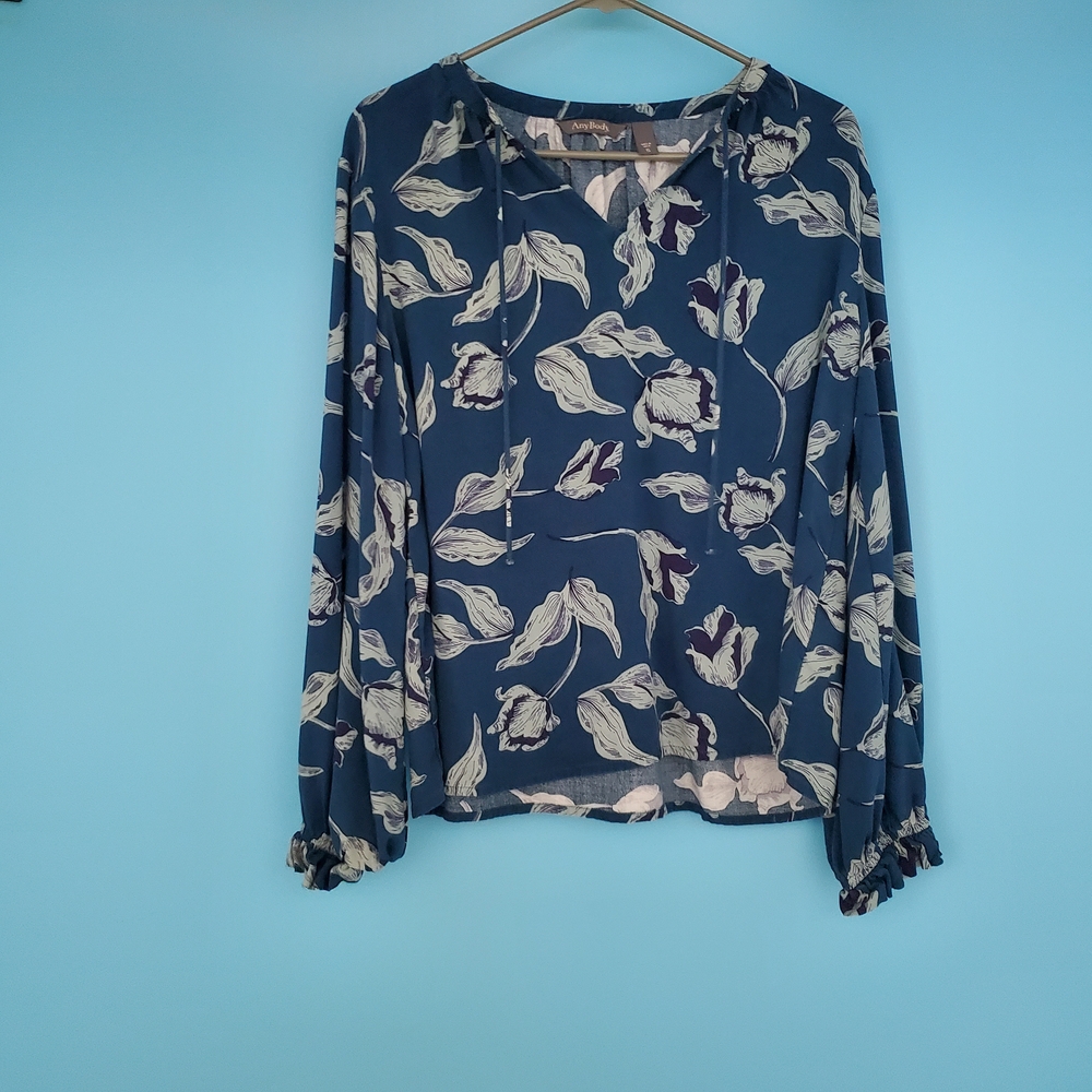 Any Body Blouse Size Small Floral Long Sleeve V-Neck